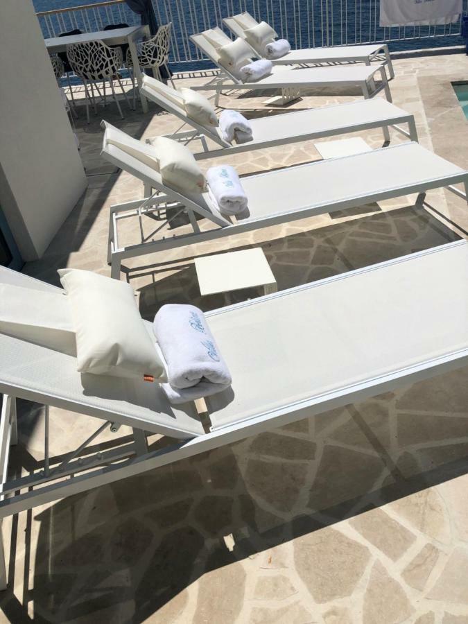 Villa Beline Direct Aan Zee, Verwarmd Zwembad En Sauna 트리바느-크루슈치차 외부 사진